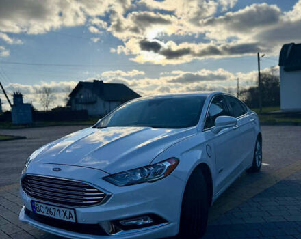 Белый Форд Фьюжн, объемом двигателя 2 л и пробегом 110 тыс. км за 14000 $, фото 2 на Automoto.ua