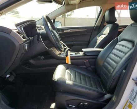 Белый Форд Фьюжн, объемом двигателя 0 л и пробегом 88 тыс. км за 2400 $, фото 6 на Automoto.ua