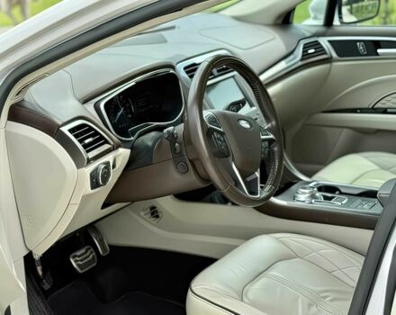 Форд Фьюжн 2017 в Ивано-Франковске на Automoto.ua Белый Форд Фьюжн, объемом двигателя 2 л и пробегом 68 тыс. км за 8500 $, фото 8 на Automoto.ua