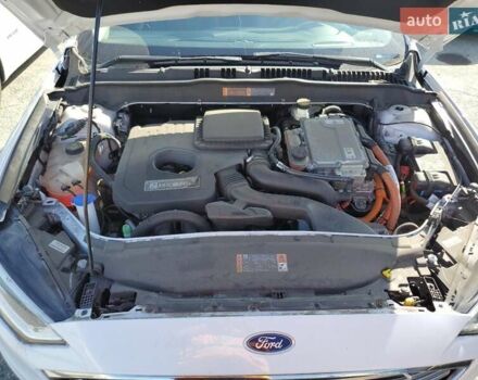 Белый Форд Фьюжн, объемом двигателя 2 л и пробегом 67 тыс. км за 2600 $, фото 10 на Automoto.ua