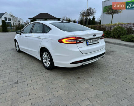 Белый Форд Фьюжн, объемом двигателя 2.49 л и пробегом 130 тыс. км за 12000 $, фото 1 на Automoto.ua