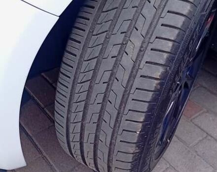 Білий Форд Фьюжен, об'ємом двигуна 1.5 л та пробігом 70 тис. км за 14000 $, фото 12 на Automoto.ua