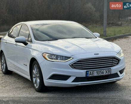 Білий Форд Фьюжен, об'ємом двигуна 2 л та пробігом 175 тис. км за 12500 $, фото 7 на Automoto.ua