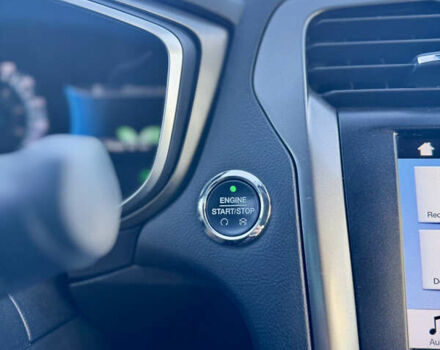 Белый Форд Фьюжн, объемом двигателя 2 л и пробегом 110 тыс. км за 14000 $, фото 21 на Automoto.ua