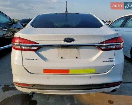 Білий Форд Фьюжен, об'ємом двигуна 2 л та пробігом 132 тис. км за 2500 $, фото 5 на Automoto.ua