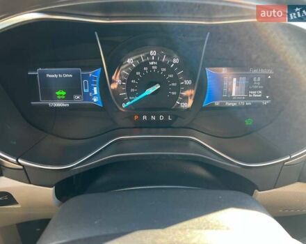 Білий Форд Фьюжен, об'ємом двигуна 2 л та пробігом 174 тис. км за 14700 $, фото 3 на Automoto.ua