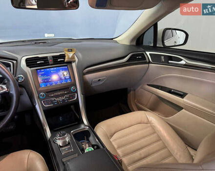 Белый Форд Фьюжн, объемом двигателя 2 л и пробегом 160 тыс. км за 16900 $, фото 10 на Automoto.ua