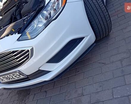 Білий Форд Фьюжен, об'ємом двигуна 1.5 л та пробігом 70 тис. км за 14000 $, фото 10 на Automoto.ua