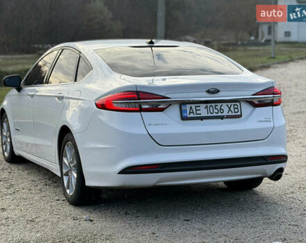 Білий Форд Фьюжен, об'ємом двигуна 2 л та пробігом 175 тис. км за 12500 $, фото 15 на Automoto.ua