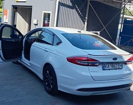 Білий Форд Фьюжен, об'ємом двигуна 1.5 л та пробігом 70 тис. км за 14000 $, фото 4 на Automoto.ua