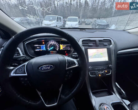 Білий Форд Фьюжен, об'ємом двигуна 2 л та пробігом 135 тис. км за 8500 $, фото 29 на Automoto.ua