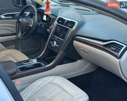 Белый Форд Фьюжн, объемом двигателя 2 л и пробегом 120 тыс. км за 13400 $, фото 17 на Automoto.ua