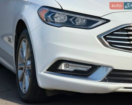 Белый Форд Фьюжн, объемом двигателя 2 л и пробегом 182 тыс. км за 15650 $, фото 7 на Automoto.ua