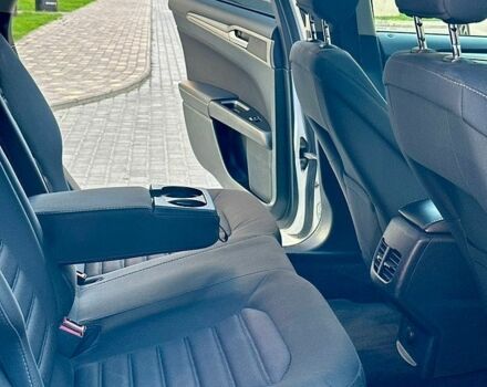 Білий Форд Фьюжен, об'ємом двигуна 2 л та пробігом 168 тис. км за 13000 $, фото 13 на Automoto.ua