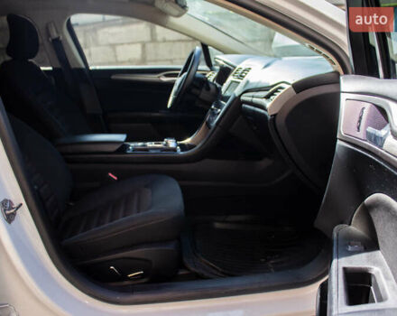 Білий Форд Фьюжен, об'ємом двигуна 2.5 л та пробігом 159 тис. км за 11300 $, фото 14 на Automoto.ua