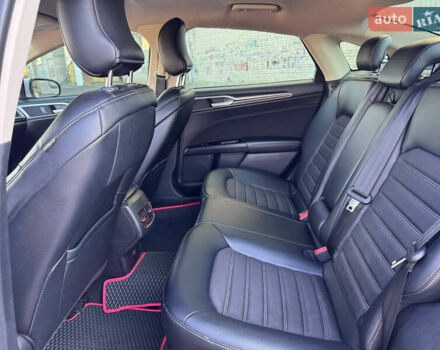 Білий Форд Фьюжен, об'ємом двигуна 2.5 л та пробігом 109 тис. км за 13200 $, фото 28 на Automoto.ua