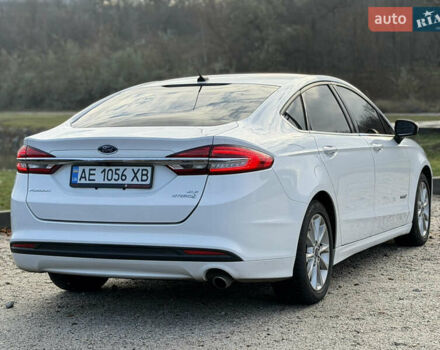 Білий Форд Фьюжен, об'ємом двигуна 2 л та пробігом 175 тис. км за 12500 $, фото 11 на Automoto.ua
