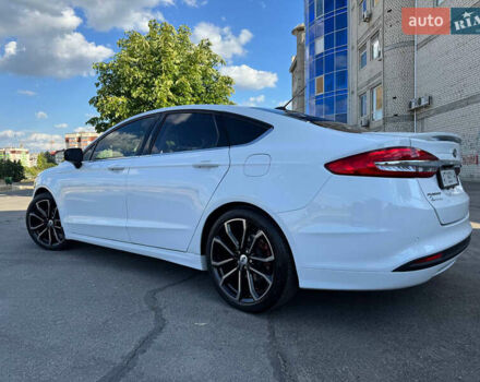 Білий Форд Фьюжен, об'ємом двигуна 2.5 л та пробігом 109 тис. км за 13200 $, фото 10 на Automoto.ua