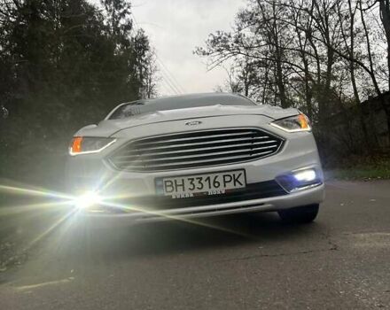 Белый Форд Фьюжн, объемом двигателя 2.5 л и пробегом 98 тыс. км за 10600 $, фото 4 на Automoto.ua