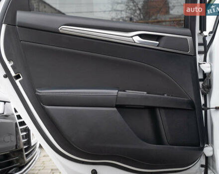 Белый Форд Фьюжн, объемом двигателя 2 л и пробегом 176 тыс. км за 13900 $, фото 25 на Automoto.ua