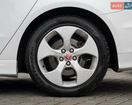 Белый Форд Фьюжн, объемом двигателя 2 л и пробегом 176 тыс. км за 13900 $, фото 8 на Automoto.ua