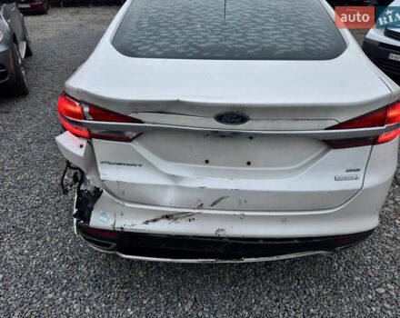 Білий Форд Фьюжен, об'ємом двигуна 2 л та пробігом 135 тис. км за 8500 $, фото 27 на Automoto.ua