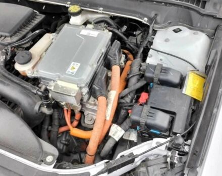 Білий Форд Фьюжен, об'ємом двигуна 2 л та пробігом 125 тис. км за 10600 $, фото 10 на Automoto.ua