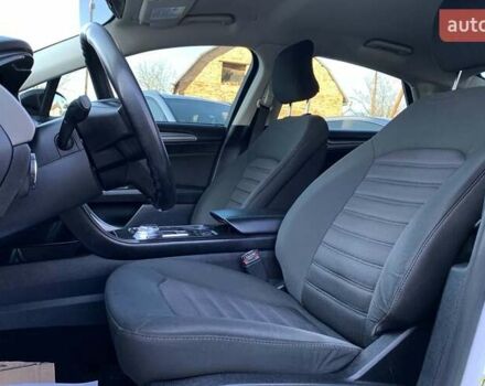 Белый Форд Фьюжн, объемом двигателя 2 л и пробегом 137 тыс. км за 14800 $, фото 7 на Automoto.ua