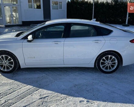 Білий Форд Фьюжен, об'ємом двигуна 0 л та пробігом 199 тис. км за 13100 $, фото 13 на Automoto.ua