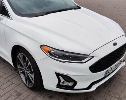 Форд Фьюжн 2018 в Киеве на Automoto.ua Белый Форд Фьюжн, объемом двигателя 2 л и пробегом 125 тыс. км за 12500 $, фото 1 на Automoto.ua