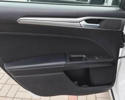 Білий Форд Фьюжен, об'ємом двигуна 2 л та пробігом 125 тис. км за 10600 $, фото 8 на Automoto.ua