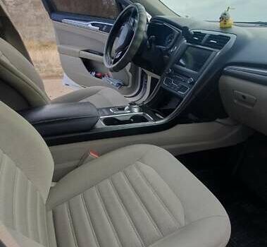 Белый Форд Фьюжн, объемом двигателя 2 л и пробегом 102 тыс. км за 12500 $, фото 7 на Automoto.ua