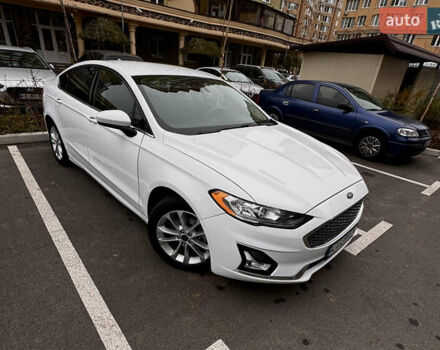 Білий Форд Фьюжен, об'ємом двигуна 2 л та пробігом 68 тис. км за 17200 $, фото 11 на Automoto.ua