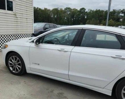 Білий Форд Фьюжен, об'ємом двигуна 2 л та пробігом 157 тис. км за 12000 $, фото 6 на Automoto.ua