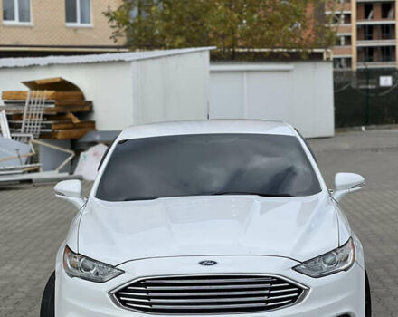 Форд Фьюжн 2018 в Одессе на Automoto.ua Белый Форд Фьюжн, объемом двигателя 2 л и пробегом 215 тыс. км за 14000 $, фото 1 на Automoto.ua