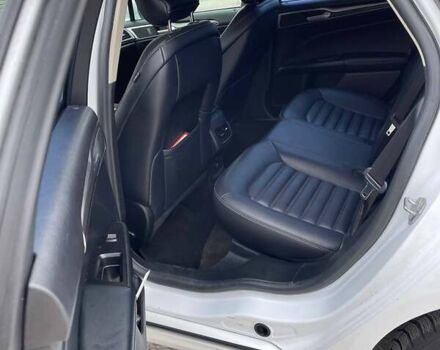 Білий Форд Фьюжен, об'ємом двигуна 2 л та пробігом 165 тис. км за 13600 $, фото 7 на Automoto.ua
