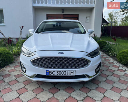 Форд Фьюжн 2018 в Львове на Automoto.ua Белый Форд Фьюжн, объемом двигателя 2 л и пробегом 96 тыс. км за 18600 $, фото 6 на Automoto.ua