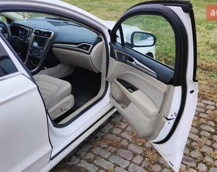 Белый Форд Фьюжн, объемом двигателя 2 л и пробегом 162 тыс. км за 15600 $, фото 8 на Automoto.ua