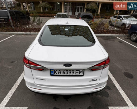 Білий Форд Фьюжен, об'ємом двигуна 2 л та пробігом 68 тис. км за 17200 $, фото 18 на Automoto.ua