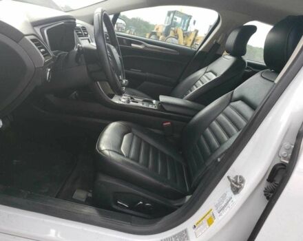 Білий Форд Фьюжен, об'ємом двигуна 2 л та пробігом 129 тис. км за 1500 $, фото 6 на Automoto.ua