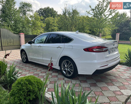 Форд Фьюжн 2018 в Львове на Automoto.ua Белый Форд Фьюжн, объемом двигателя 2 л и пробегом 96 тыс. км за 18600 $, фото 4 на Automoto.ua