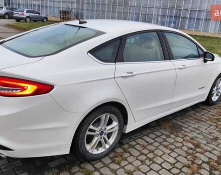 Белый Форд Фьюжн, объемом двигателя 2 л и пробегом 162 тыс. км за 15600 $, фото 3 на Automoto.ua