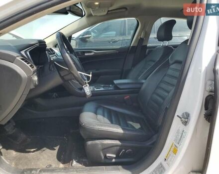 Білий Форд Фьюжен, об'ємом двигуна 2 л та пробігом 144 тис. км за 2500 $, фото 6 на Automoto.ua