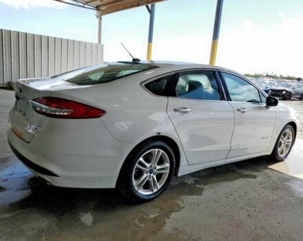 Белый Форд Фьюжн, объемом двигателя 0 л и пробегом 96 тыс. км за 2900 $, фото 2 на Automoto.ua