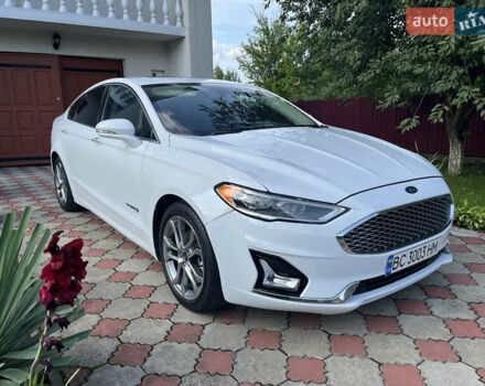 Форд Фьюжн 2018 в Львове на Automoto.ua Белый Форд Фьюжн, объемом двигателя 2 л и пробегом 96 тыс. км за 18600 $, фото 7 на Automoto.ua