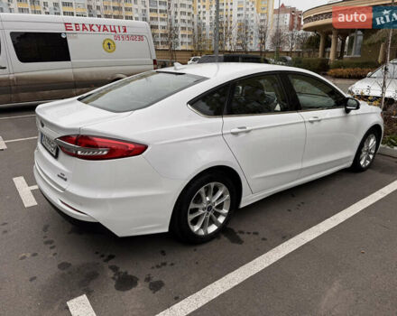 Білий Форд Фьюжен, об'ємом двигуна 2 л та пробігом 68 тис. км за 17200 $, фото 20 на Automoto.ua