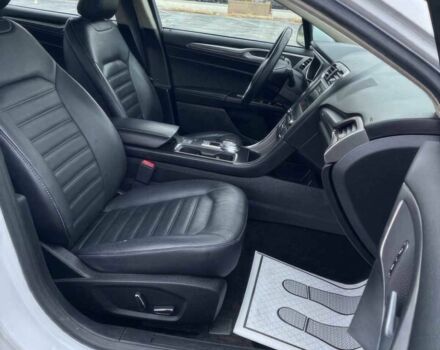 Белый Форд Фьюжн, объемом двигателя 2 л и пробегом 36 тыс. км за 10000 $, фото 9 на Automoto.ua