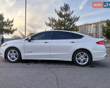 Белый Форд Фьюжн, объемом двигателя 2 л и пробегом 102 тыс. км за 14300 $, фото 5 на Automoto.ua