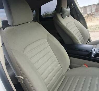 Белый Форд Фьюжн, объемом двигателя 2 л и пробегом 102 тыс. км за 12500 $, фото 4 на Automoto.ua