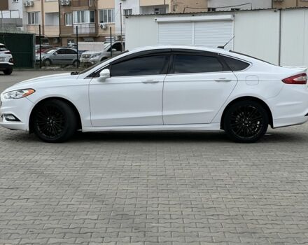 Білий Форд Фьюжен, об'ємом двигуна 2 л та пробігом 215 тис. км за 14000 $, фото 4 на Automoto.ua